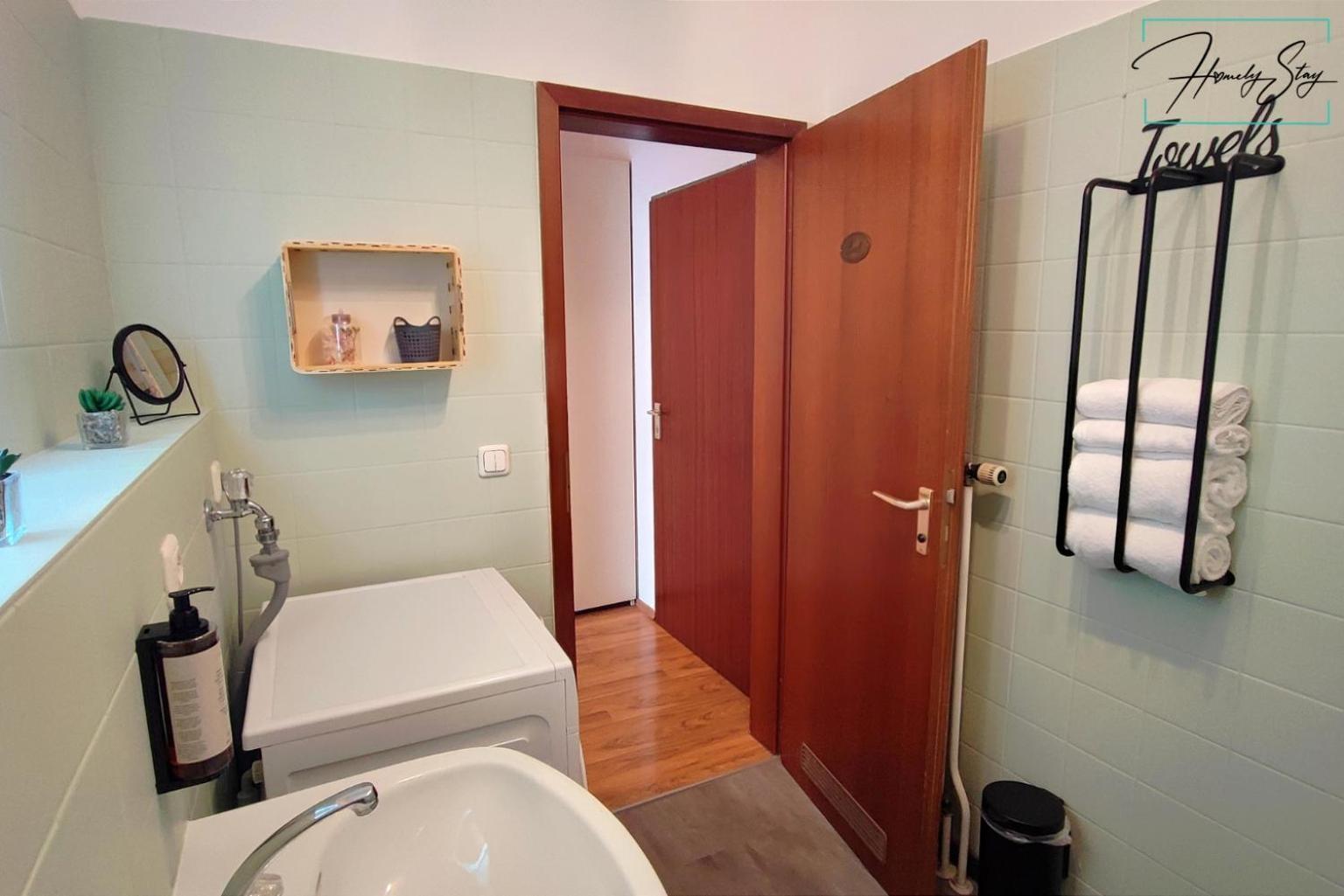 Homely Stay Serenity Greens - Stylisch Studio-Apartment With Kitchen - 10 Min To Central Station, Pet Friendly ミュンヘン エクステリア 写真